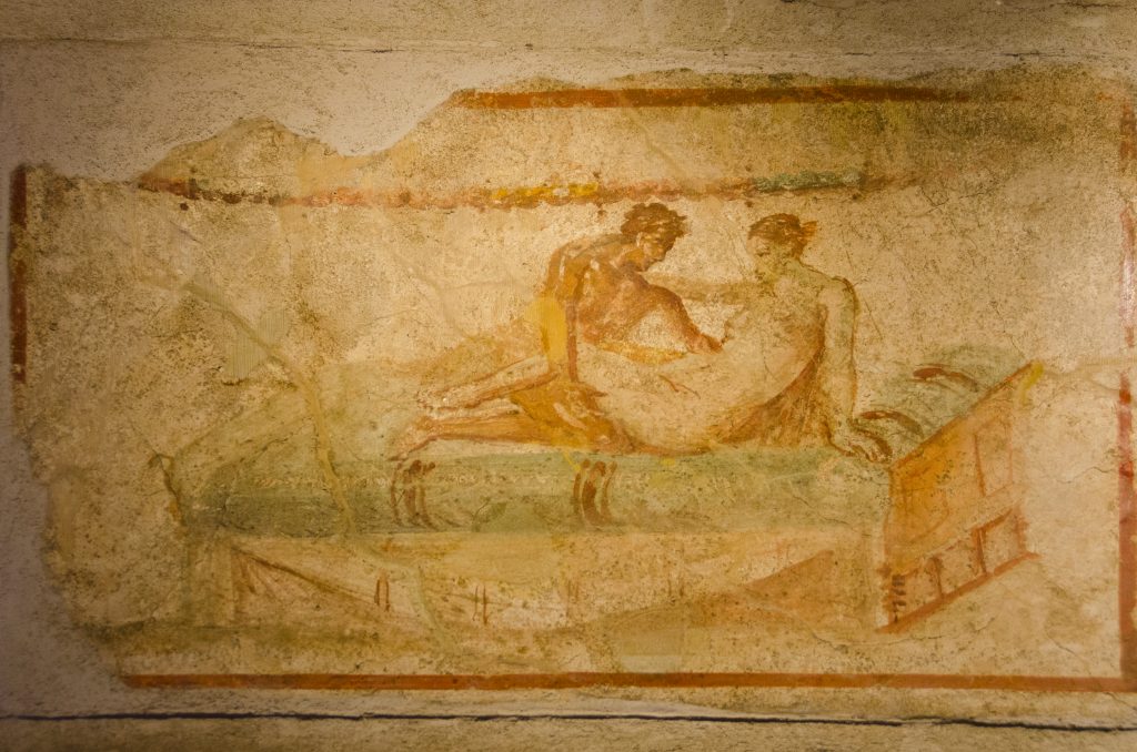 Fresco from pompeii showing intimacy and lingerie