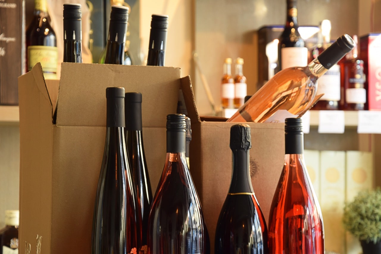 Wine,Bottles,In,Wine,Store,And,Ready,For,Home,Delivery